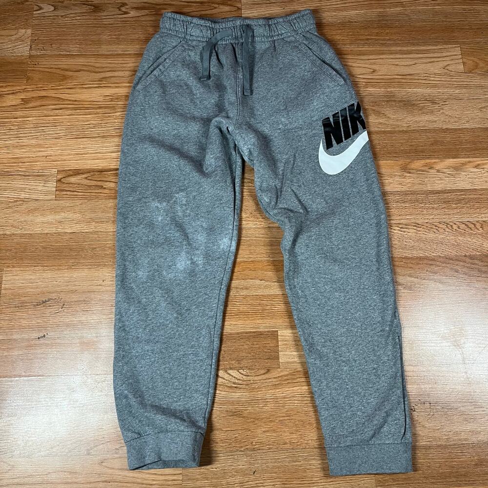 Nike Youth Boys L‎ Large Gray Club Fleece Joggers Pants CJ7863-091 Preowned
